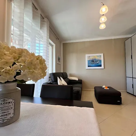 Acadamis Ema's House - סנרמו