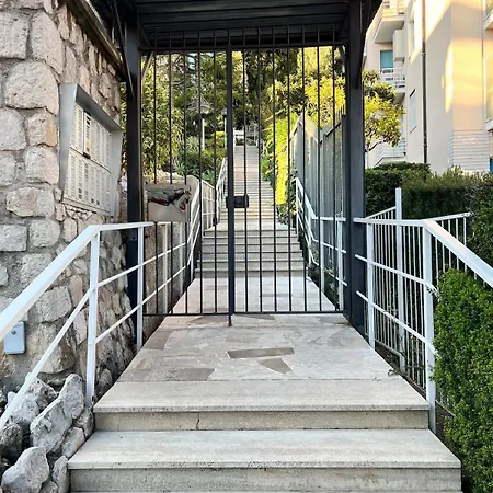 Acadamis Ema's House - דירה סנרמו