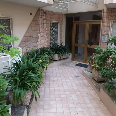 Acadamis Ema's House - דירה