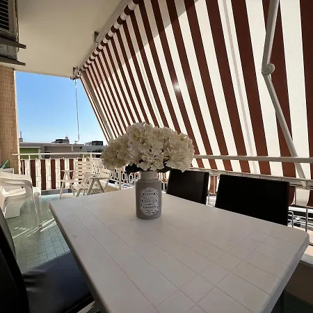 דירה Acadamis Ema's House -