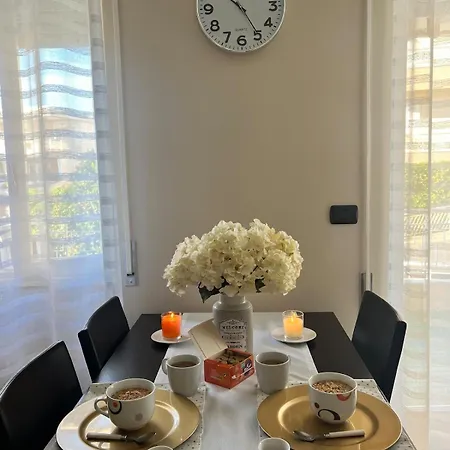 Acadamis Ema's House - סנרמו