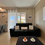 Apartamento Acadamis Ema's House - *