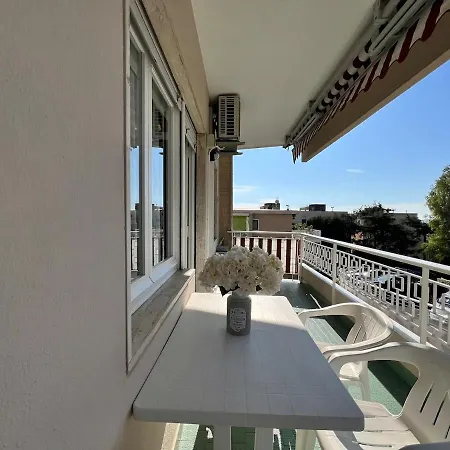 Apartamento Acadamis Ema's House - *